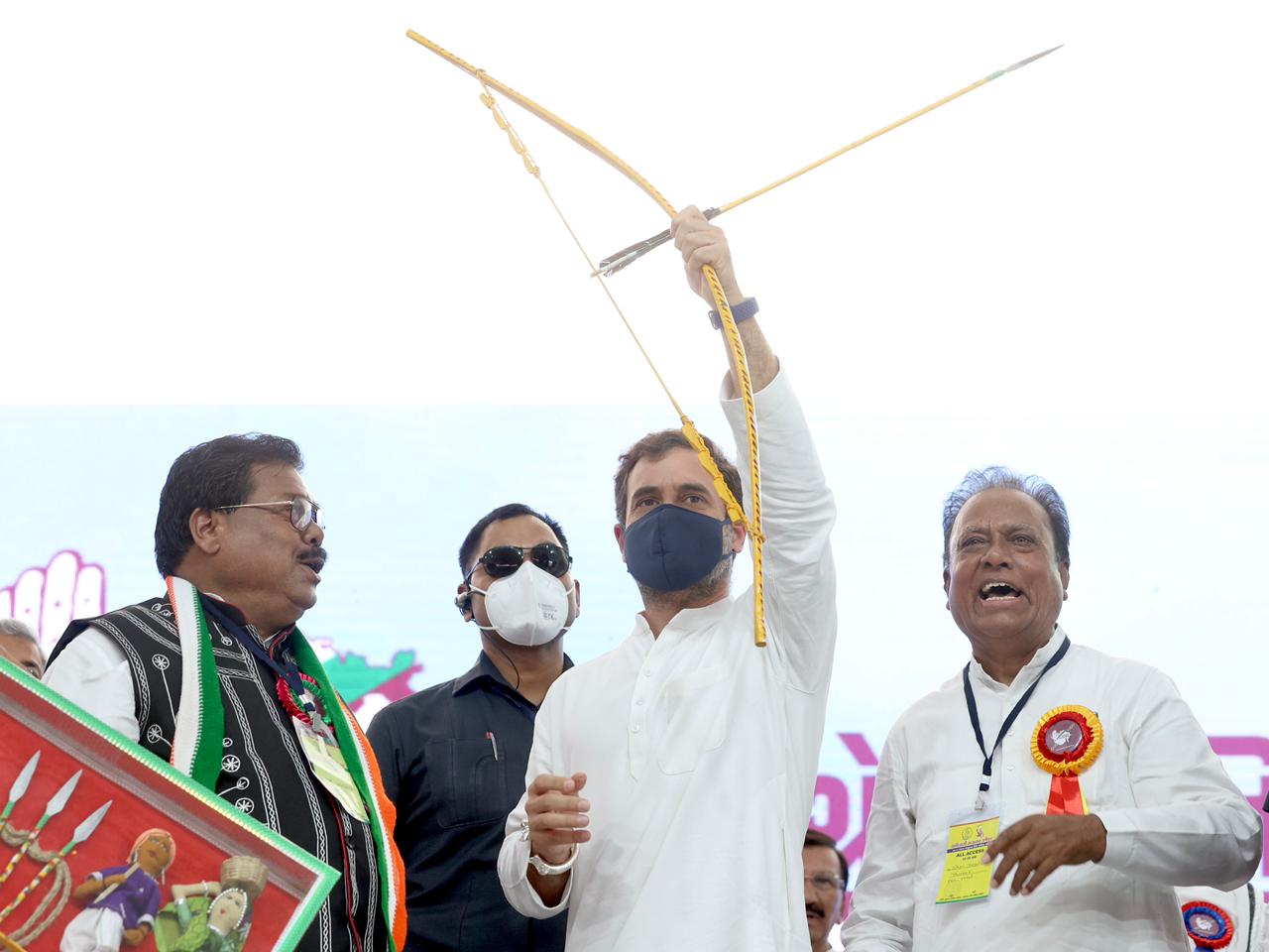 राहुल गांधी के निशाने पर मोदी सरकार