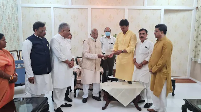 त्रिपुरा के मुख्यमंत्री ने दिया इस्तीफा