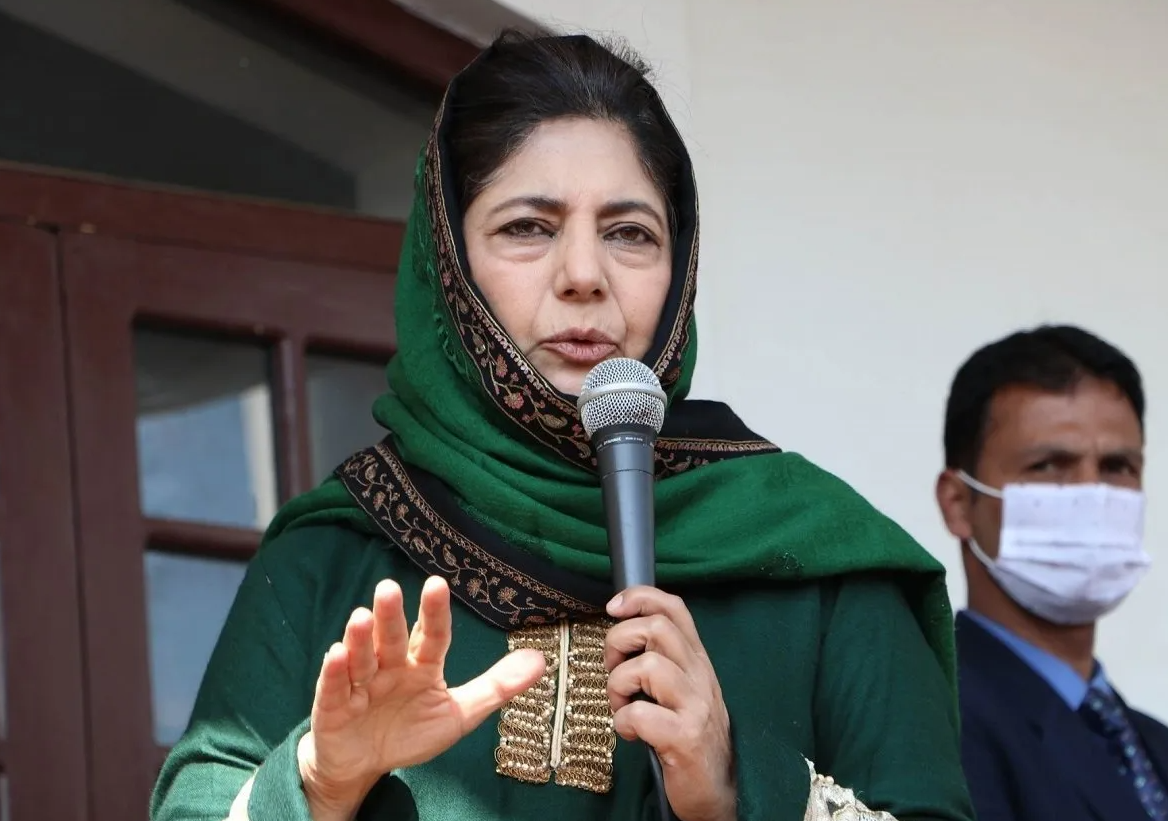 महबूबा के निशाने पर केंद्र