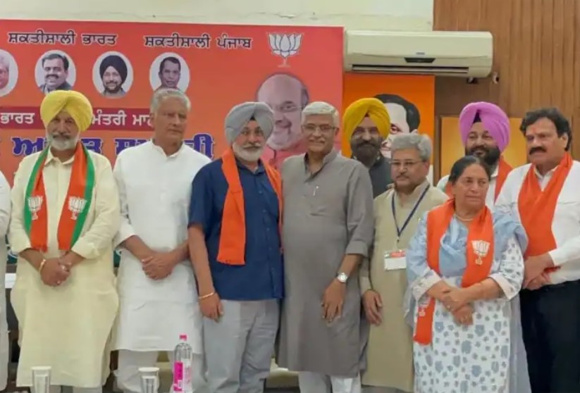 पंजाब कांग्रेस को लगा बड़ा झटका