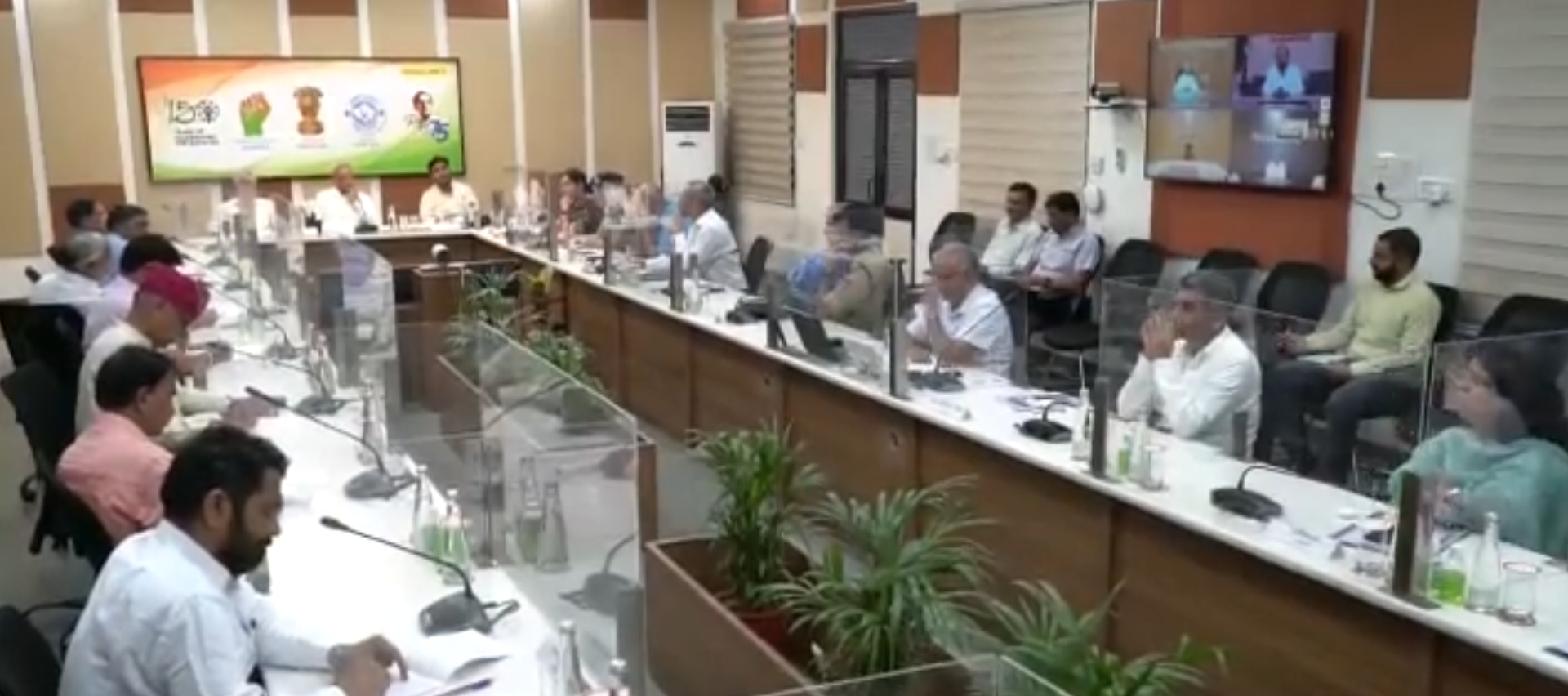 सर्वदलीय बैठक में सीएम गहलोत ने की अपील