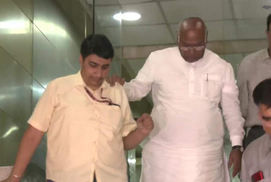 खड़गे से ED ने की 7 घंटे तक पूछताछ