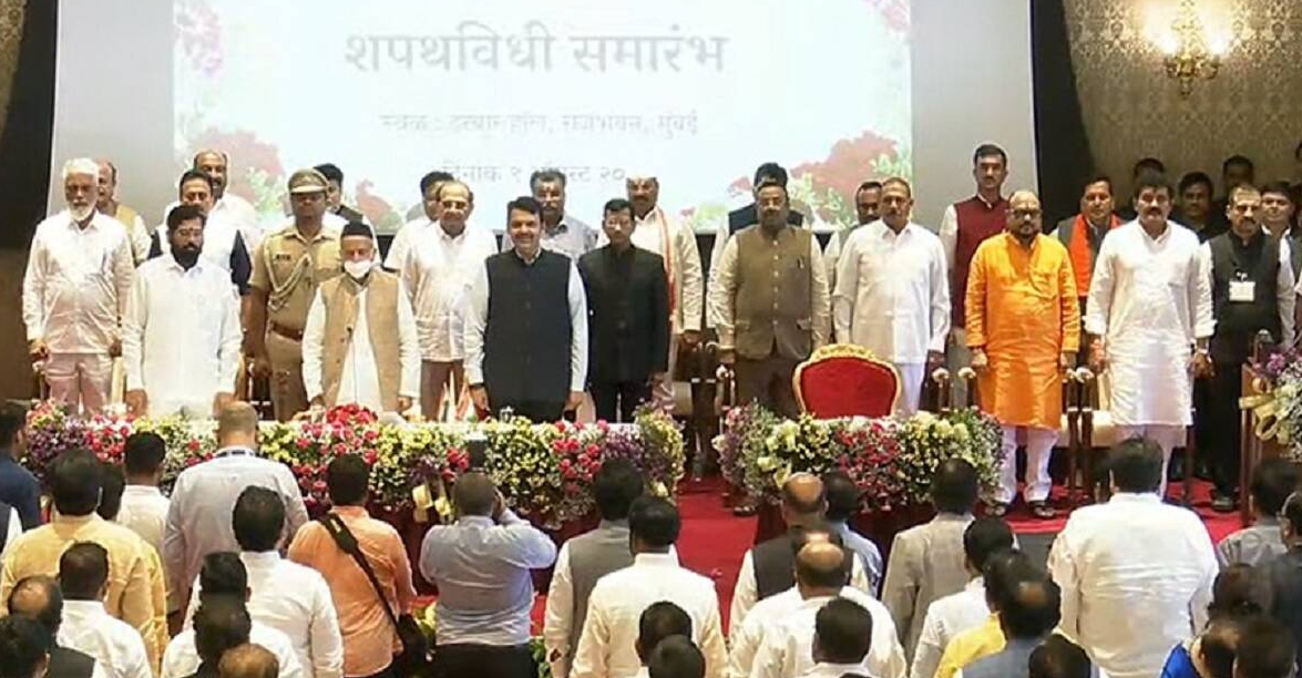 शिंदे कैबिनेट में शामिल हुए 18 मंत्री