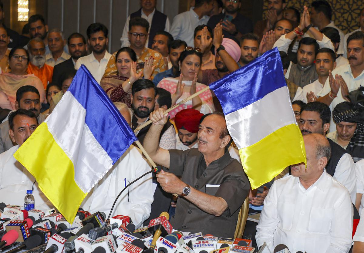 आजाद ने किया अपनी नई पार्टी का एलान