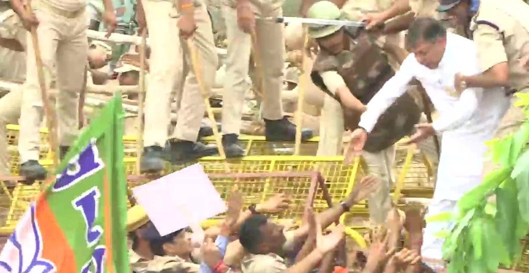 बीजेपी का हल्ला बोल