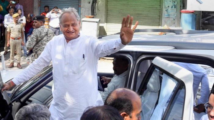 दिल्ली से जयपुर पहुंचे मुख्यमंत्री अशोक गहलोत
