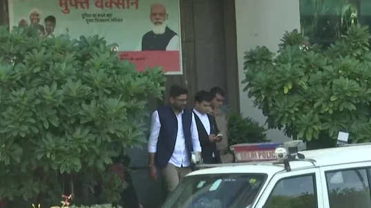 इटालिया को दिल्ली पुलिस ने लिया हिरासत में