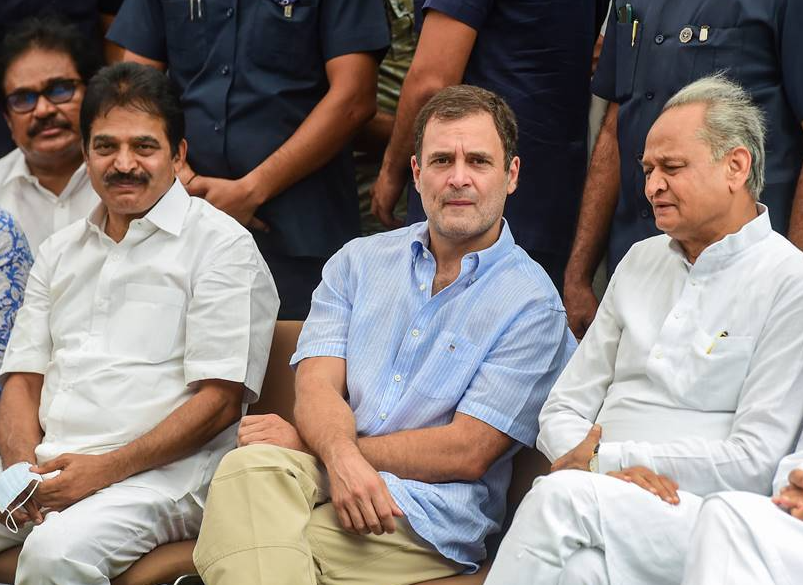 सीएम अशोक गहलोत पहुंचे बेल्लारी