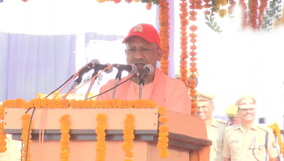 पुलिस स्मृति दिवस पर बरसे योगी आदित्यनाथ