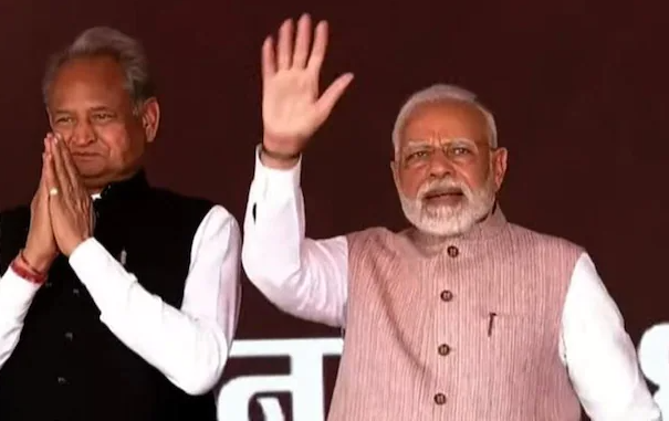 मोदी-गहलोत ने एक दूसरे की तारीफों के बंधे पुल