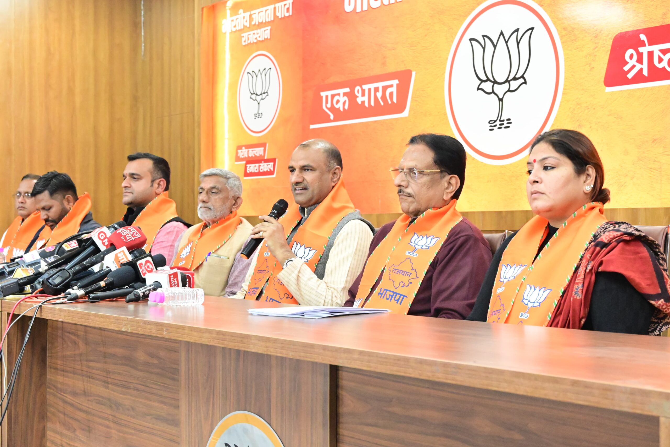 प्रदेश की जनता से किये गये वादों पर काम हुआ शुुरू, 450 रूपये में मिलेगा गैस सिलेंडर- सीपी जोशी