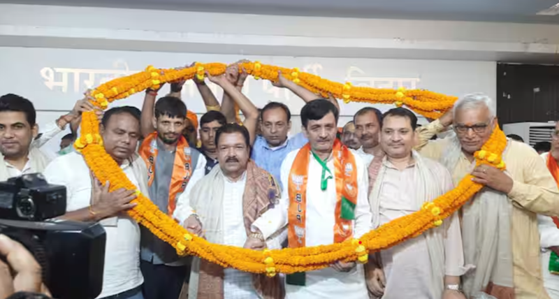 formar mla sunil pandey join bjp