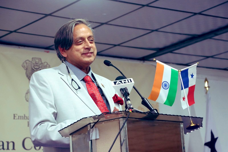 shashi tharoor in panama