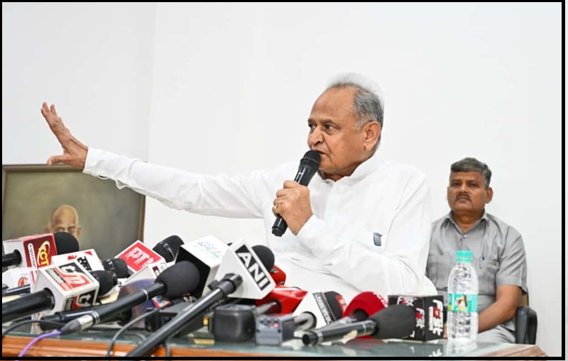 ashok gehlot rajasthan target on bjp and rss on completing 150 years of vande matram