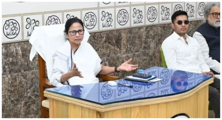 INDIA गठबंधन को लगा बड़ा झटका, पश्चिम बंगाल चुनाव को लेकर ममता बनर्जी का बड़ा ऐलान